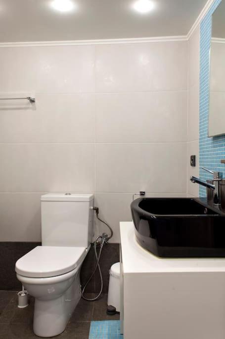 Lenico Beachfront Suites อาเยีย เปลาเยีย ภายนอก รูปภาพ