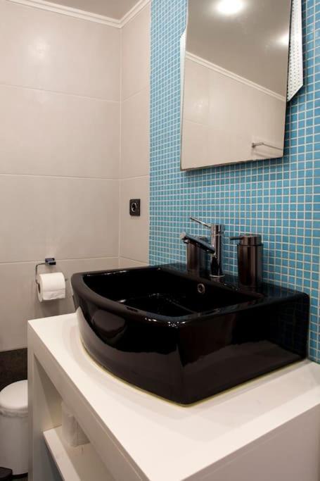 Lenico Beachfront Suites อาเยีย เปลาเยีย ภายนอก รูปภาพ
