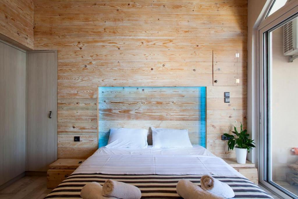 Lenico Beachfront Suites อาเยีย เปลาเยีย ภายนอก รูปภาพ
